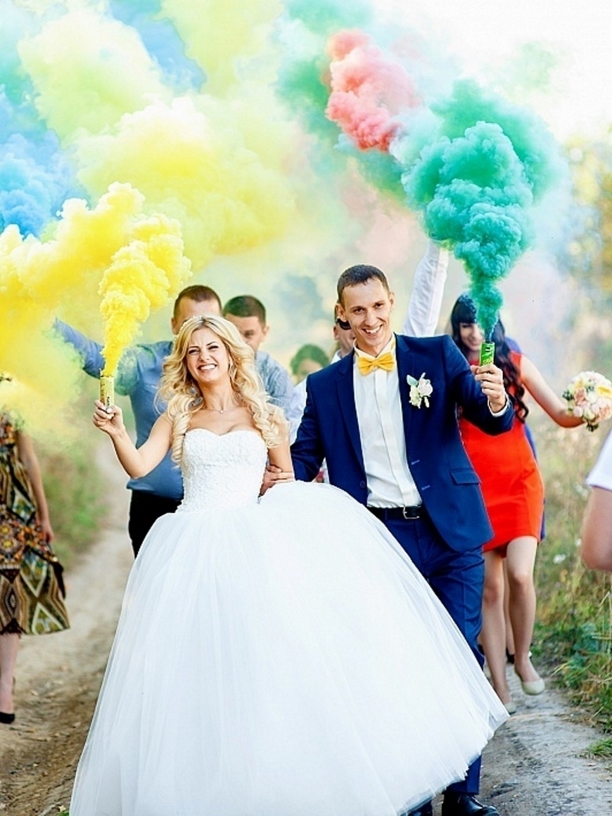 цветной дым фото свадьба